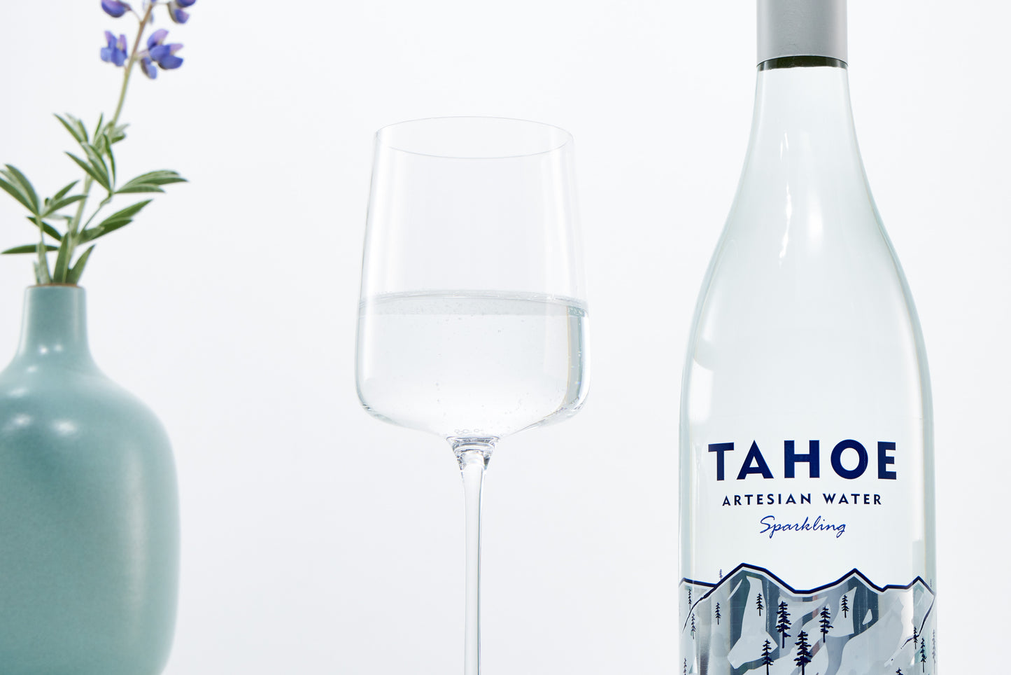 
                  
                    Tahoe Artesian Water, Sparkling, 750 ml Glass Bottle, 12 Count Case
                  
                