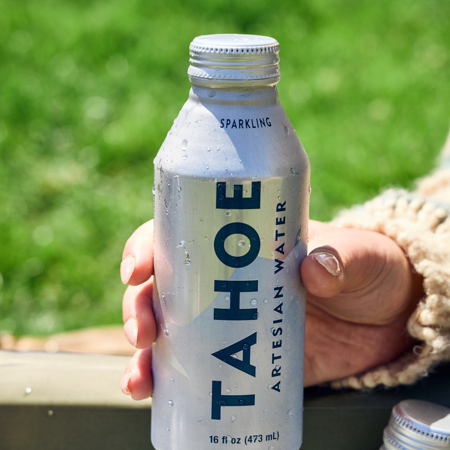 
                  
                    Tahoe Artesian Sparkling Water, 16 fl oz Resealable Aluminum Can (24 Count)
                  
                